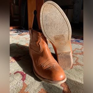 Sundance shorty cowgirl boot - European size 38